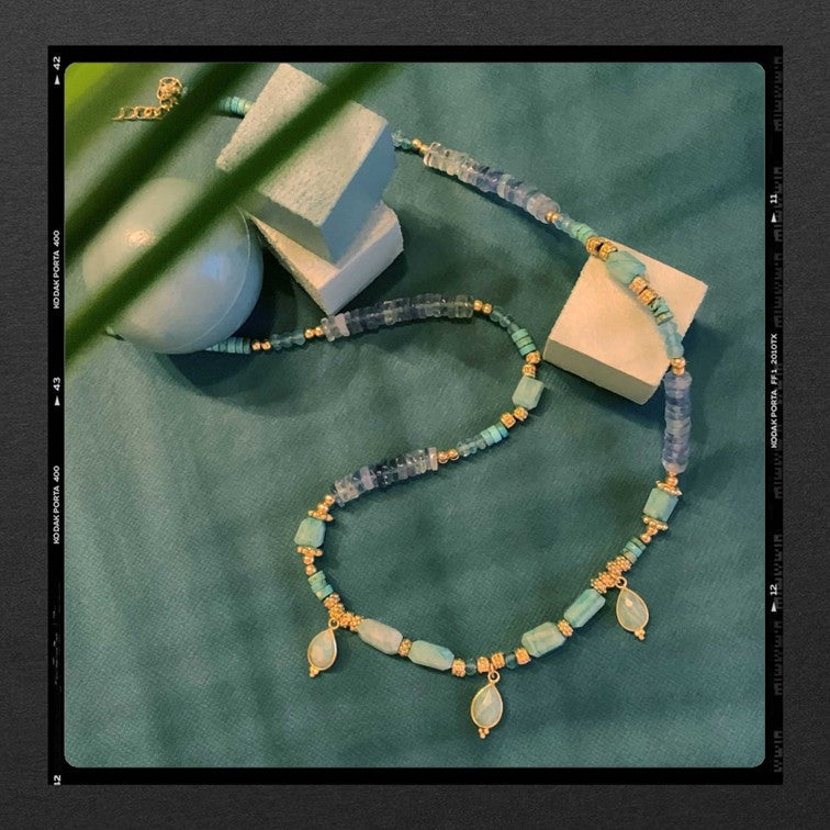 Les Poétisés collier feuillages pierres fines or 24k cadeau femme