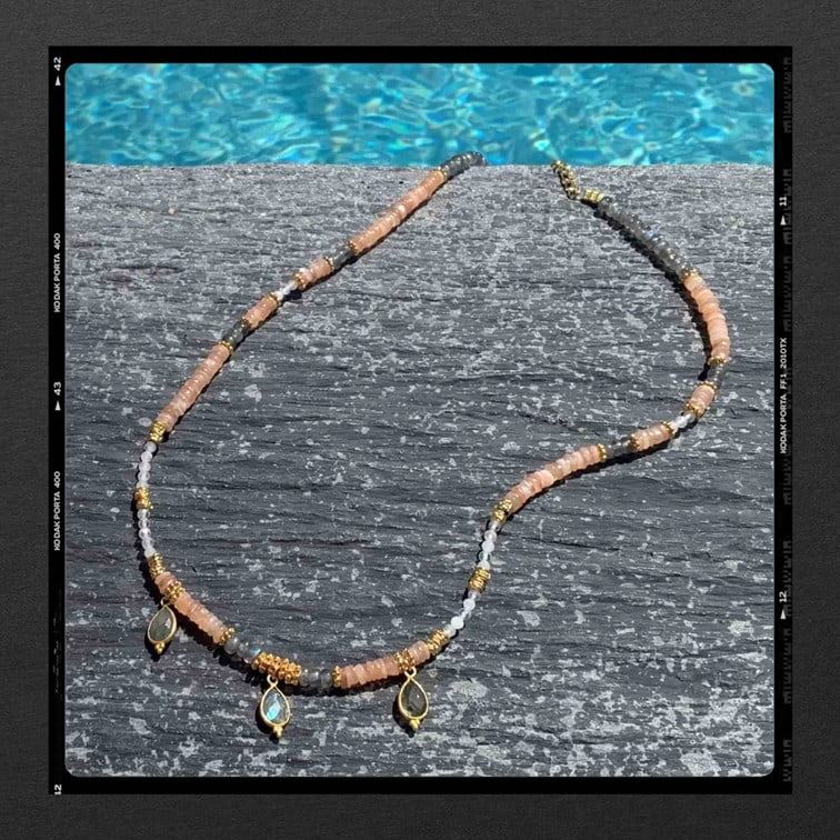 Les Poétisés collier nomade bijou pierres fines or 24k personnalisation sur demande