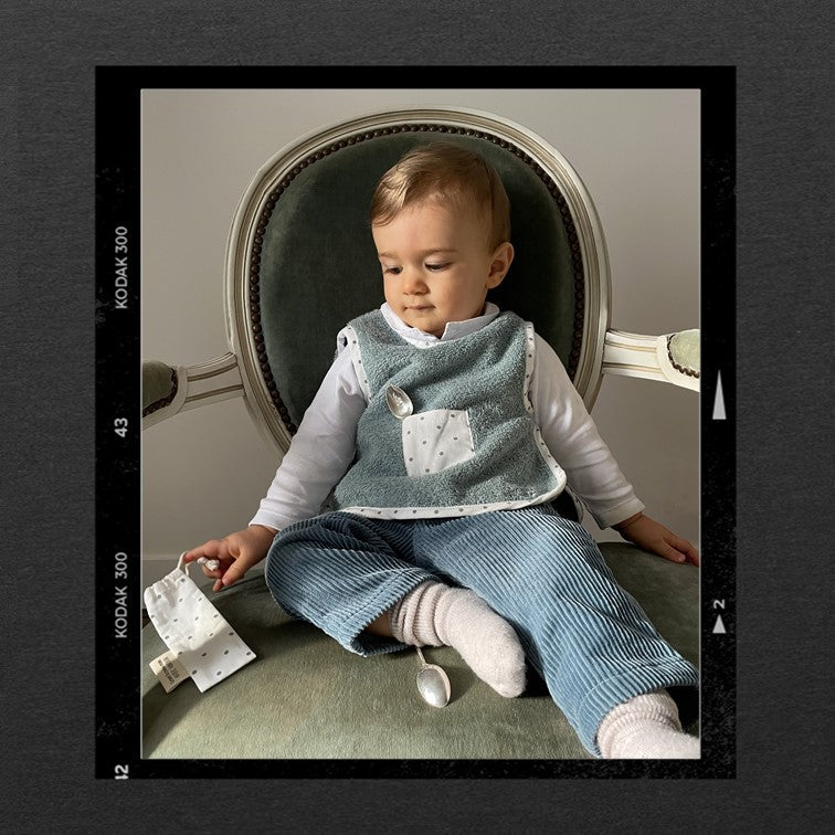 Les Poétisés - bavoir tablier - cuillère gravée personnalisée - cadeau de naissance - indipensable repas bébé