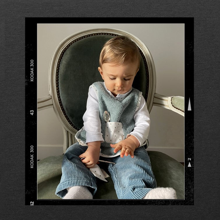 Les Poétisés - bavoir tablier - cuillère gravée personnalisée - cadeau de naissance - indipensable repas bébé enfant