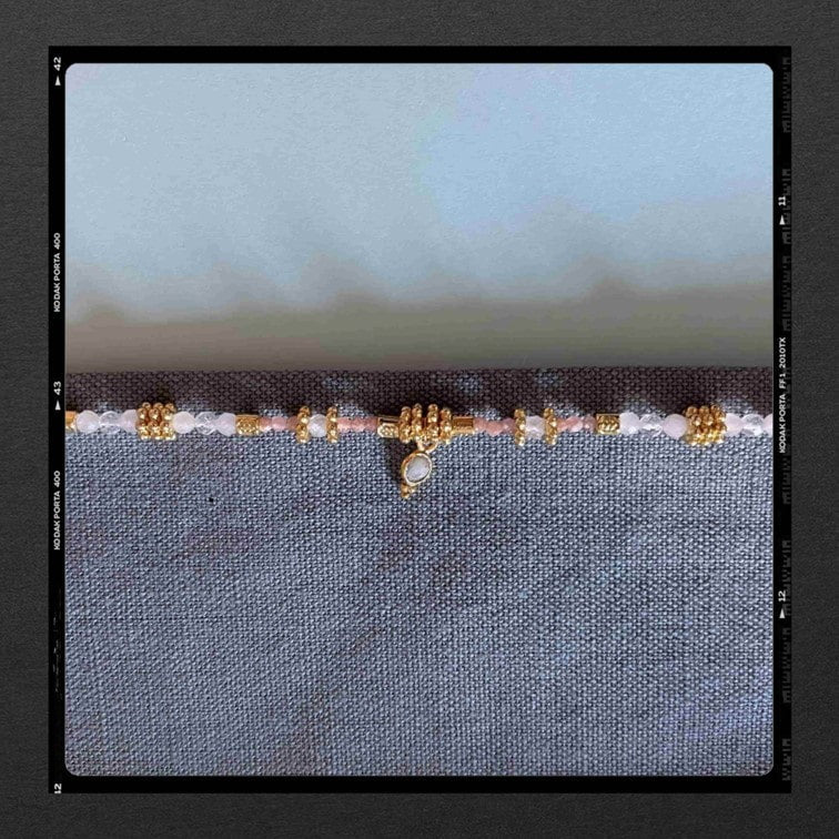 Les Poétisés bracelet mirage pierres semi precieuses naturelles or 24k