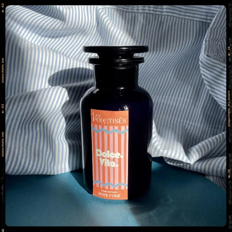 Les Poétisés bougie parfumée bougie d'apothicaire dolce vita style wavy déco