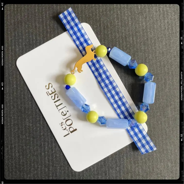 Les Poétisés bracelet enfant pesonnalisable bleu marine jaune gravure médaille