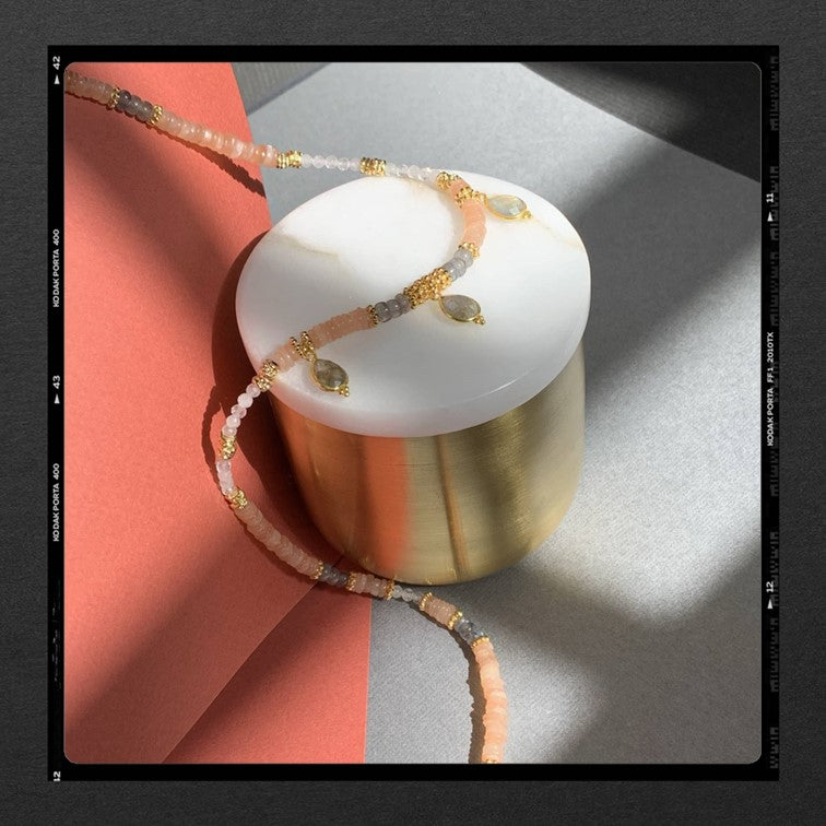 Les Poétisés collier nomade bijou pierres semi precieuses or 24k