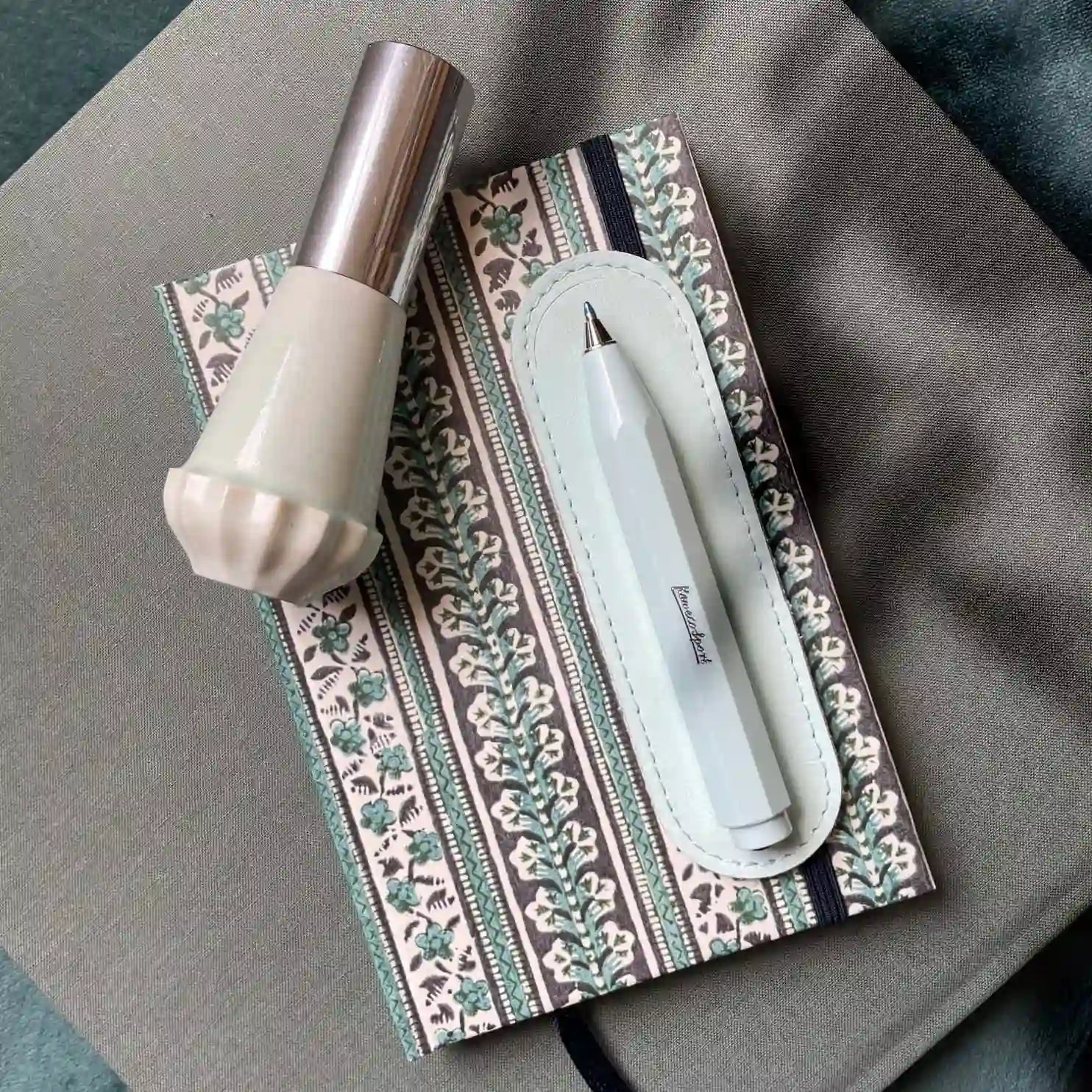 LesPoetises_vaporisateur_de_sac_plisse