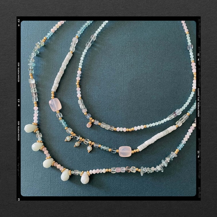 Les Poétisés collier mix and match accumulation bijoux d'été creation