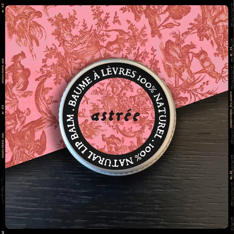 Les Poétisés Astrée baume à lèvres toile de Jouy couleur rose